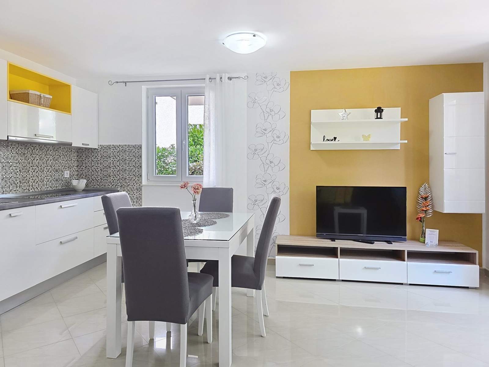 Appartamento Gorica 2 n.3 – con terrazza e piscina