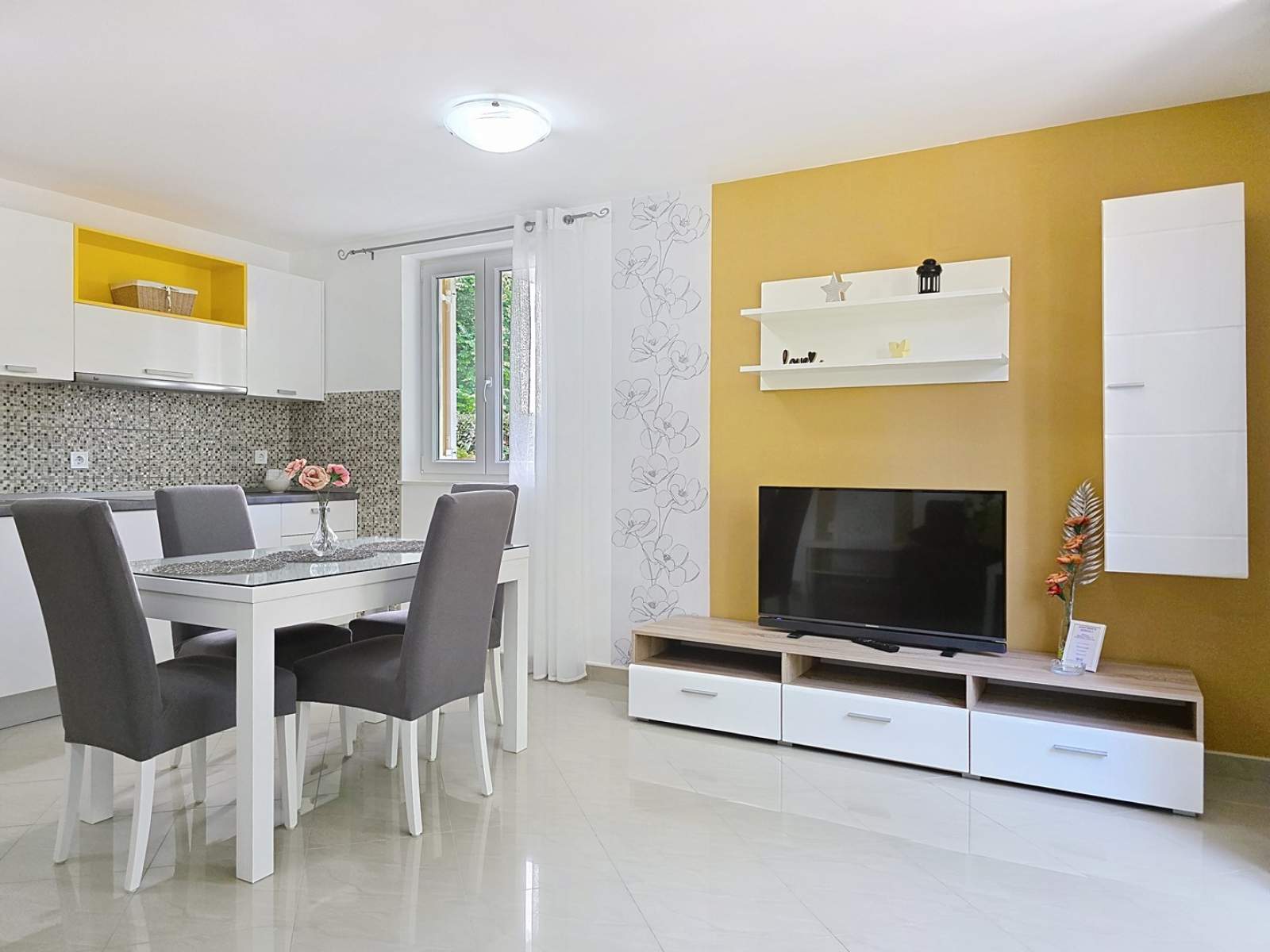 Appartamento Gorica 2 n.3 – con terrazza e piscina
