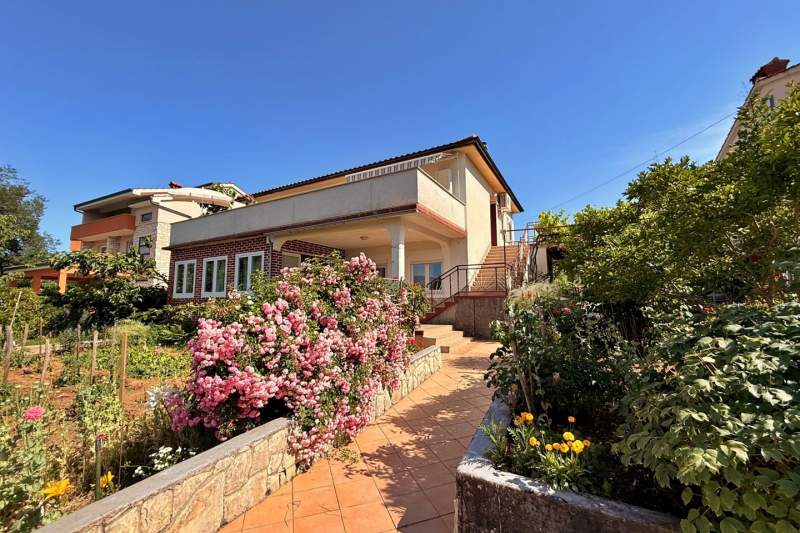 Apartments Dragica