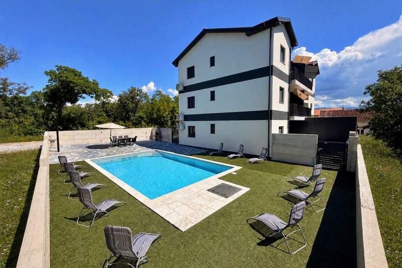 Lavanda Verde — Apartments mit Pool